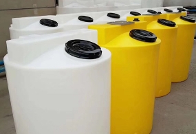 500LPE加藥箱