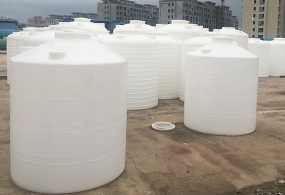 PE塑料（liào）化工儲罐