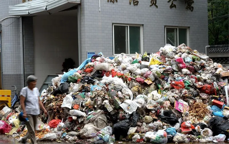 垃(lā)圾站惡臭